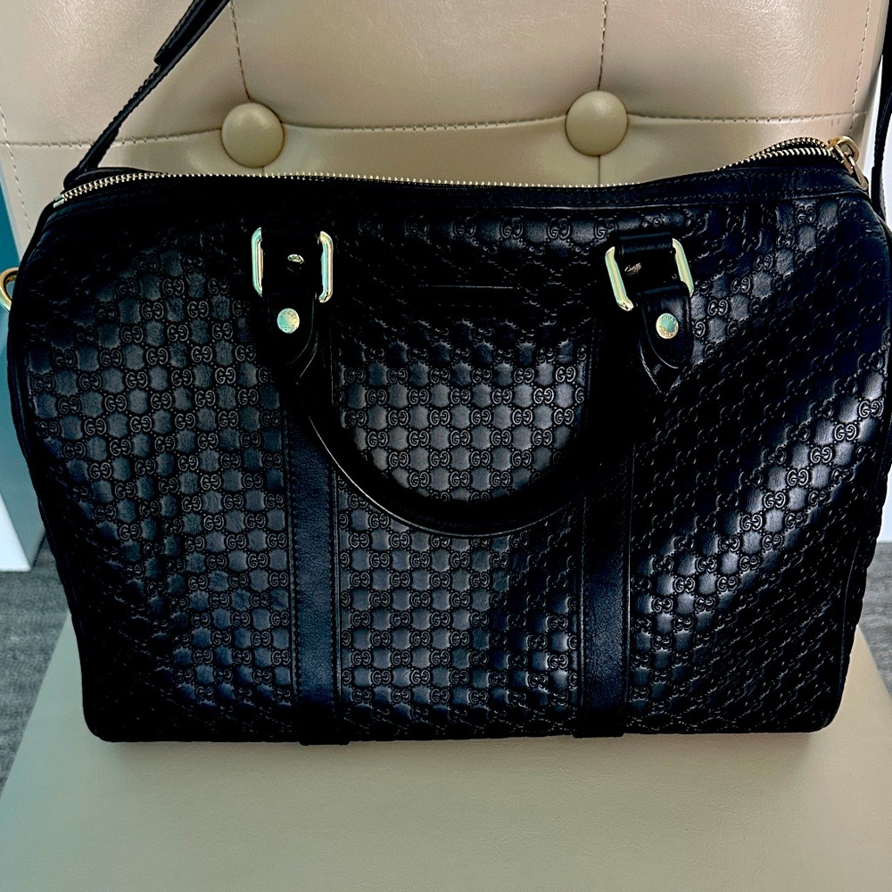 Gucci Black Leather Handbag with Embossed Pattern